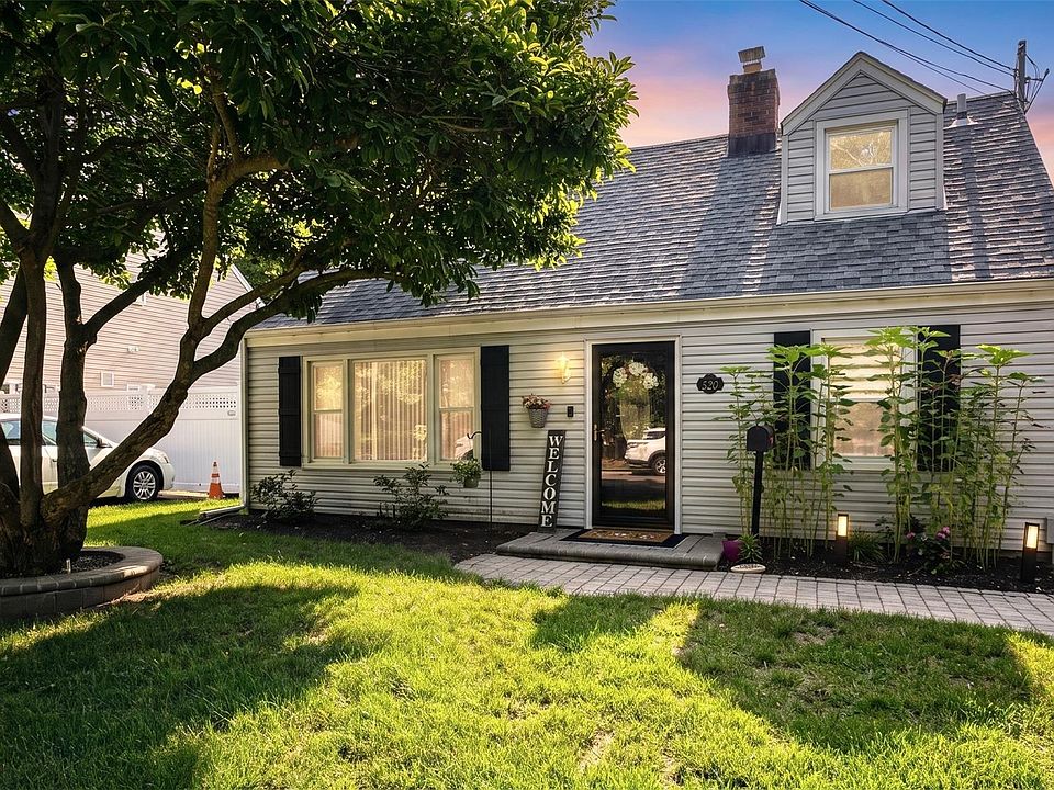 1st image of 520 Riverside Avenue