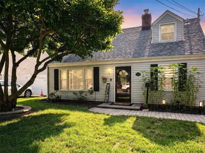 520 Riverside Avenue, Massapequa, NY, 11758