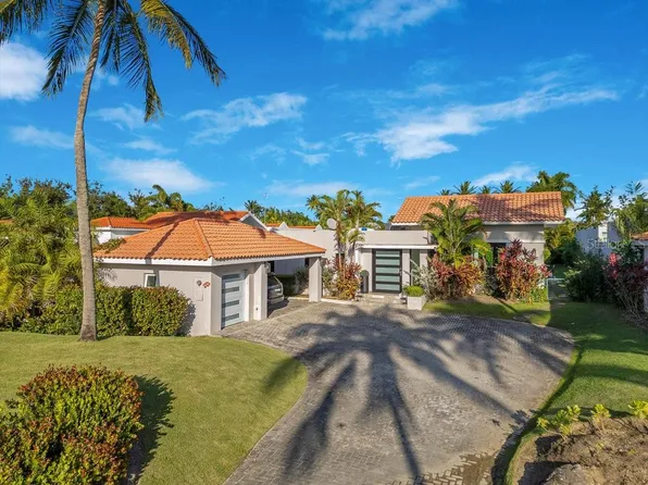 142 Dorado Bch E, Dorado, PR 00646