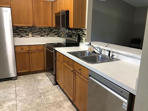 3rd image of 37130 Sandy Ln