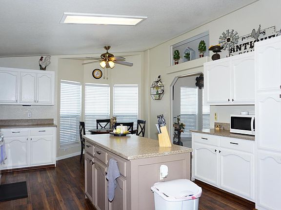 3rd image of 5770 Winfield Blvd Spc 115