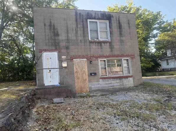 604 S Rawlings St, Carbondale, IL 62901