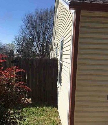 4th image of 102 NW 13th St