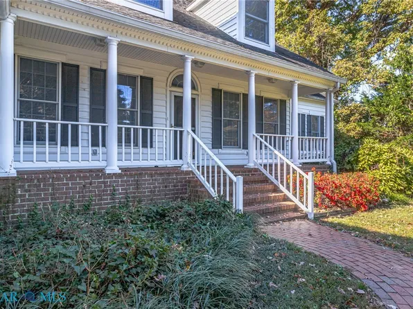 50 Cedardale Ln, Irvington, VA 22480