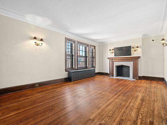 5th image of 5618 S Blackstone Ave #3