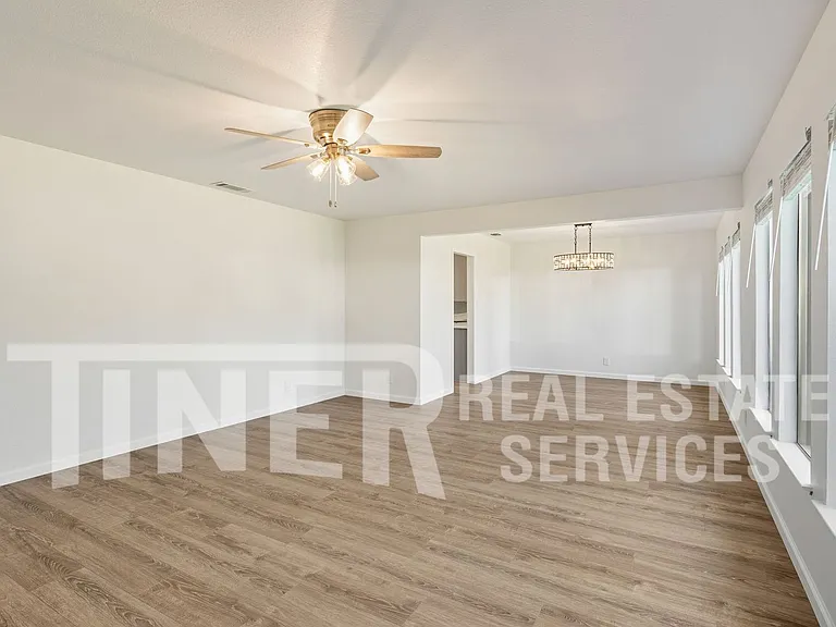 5100 Turnsberry Ct — Photo 8