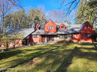 455 Laurel Pine Rd, Cresco, PA 18326