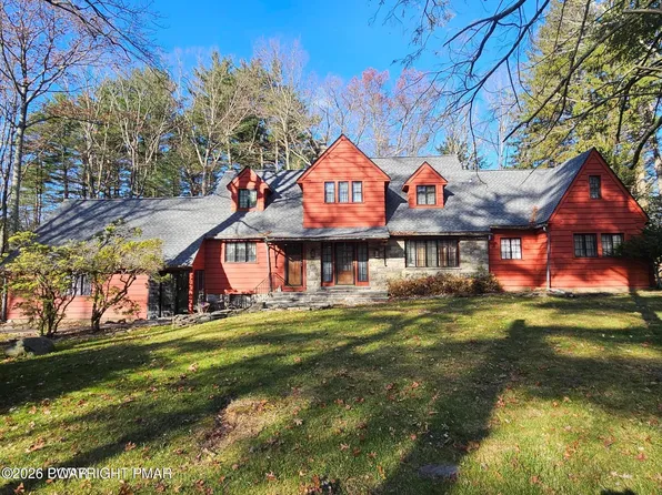 455 Laurel Pine Rd, Cresco, PA 18326