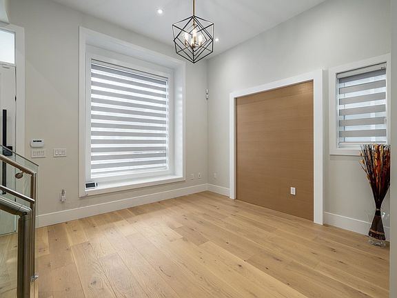 4th image of 16770 18b Ave