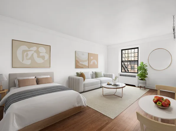 78 Eighth Avenue image 1 of 13
