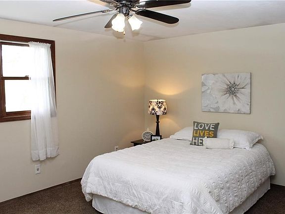4th image of 8395 Winterberry Way