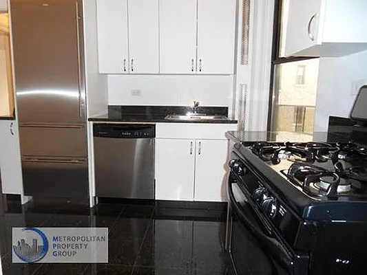 Rented by Metropolitan Property Group | media 25