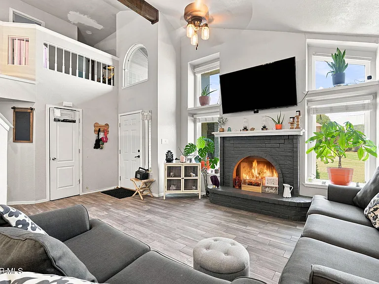 2437 Fletcher Pl — Photo 13