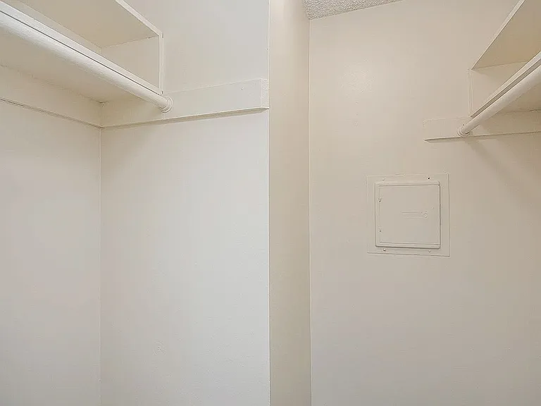 West Palm Apartments — Photo 40