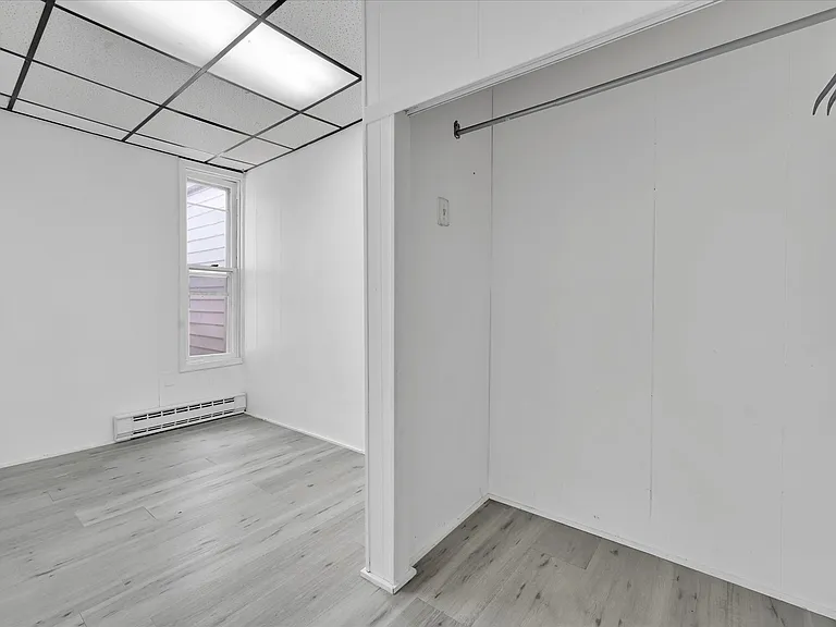 1323 W Norwegian St — Photo 13