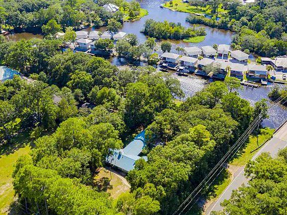 3rd image of 7501 Riverwood Dr E