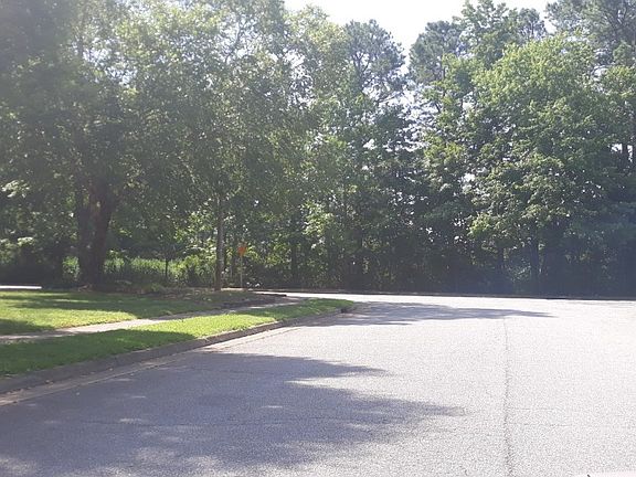 5th image of 204 Marsh Island Dr