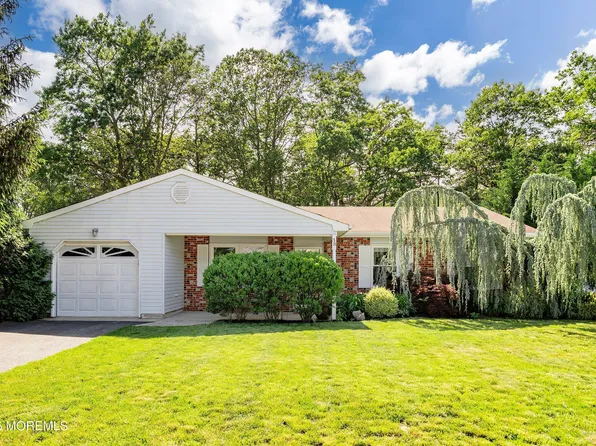 38 Cherry Lane, Howell, NJ 07731