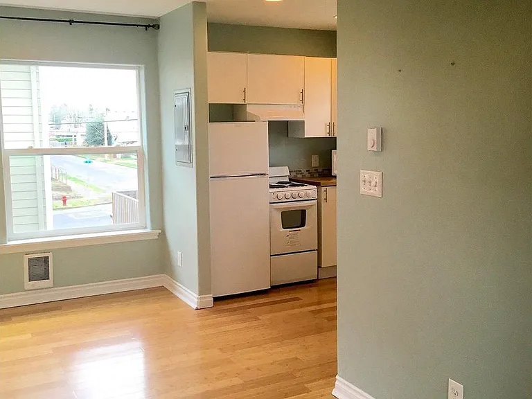 7321 NE 8th Ave #B — Photo 7