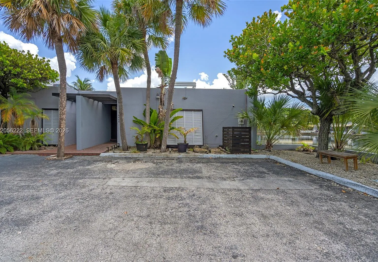 Miami Lakes Windmill Gate — Photo 3