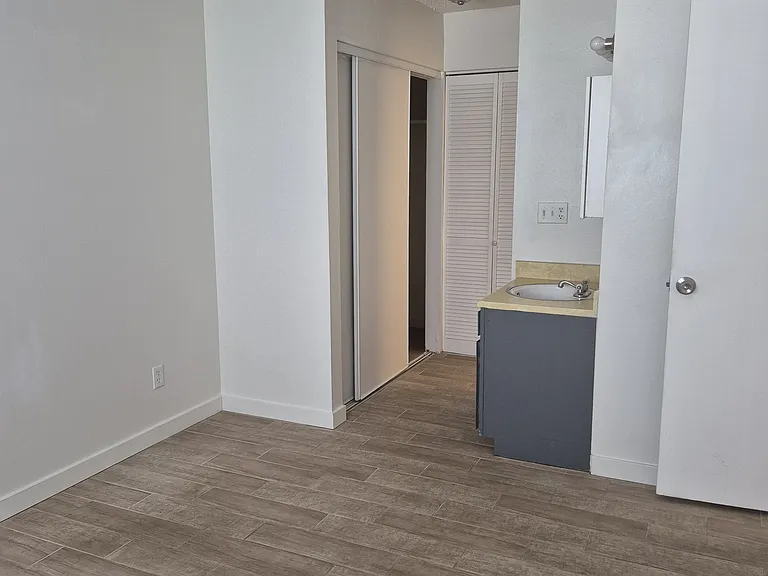 5030 El Camino Dr #13 — Photo 14