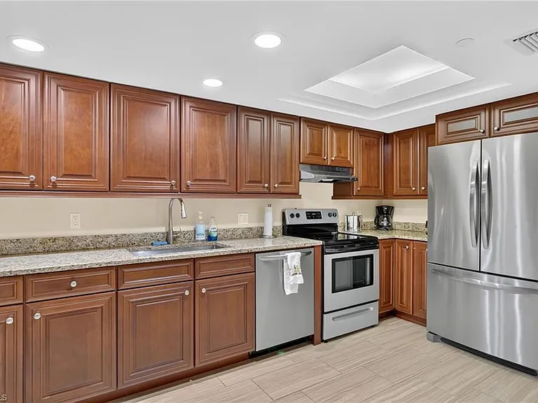 4451 Gulf Shore Blvd N #1604 — Photo 43
