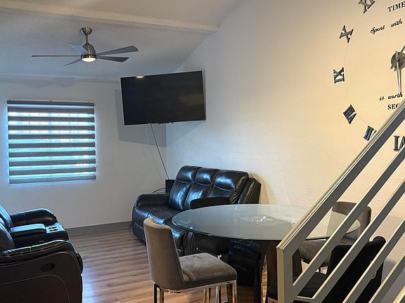 4th image of 11012 Oasis Dr