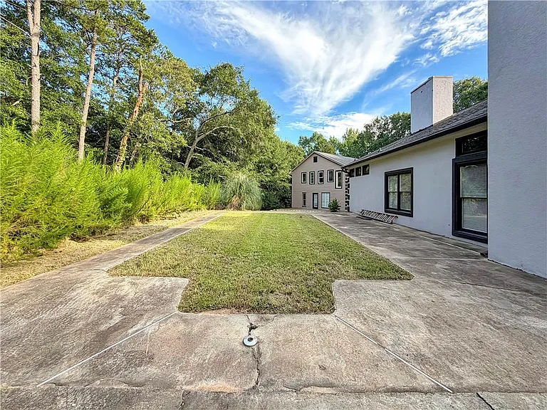 2320 Copper Trail Ln — Photo 36