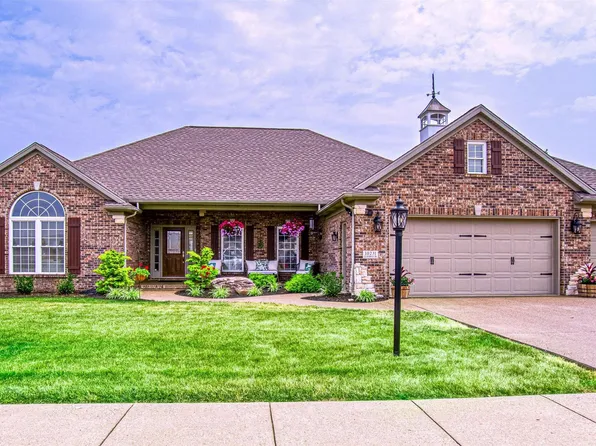 10231 Club House Dr, Evansville, IN 47725
