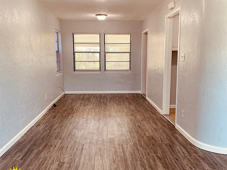 366 Golf Blvd — Photo 8