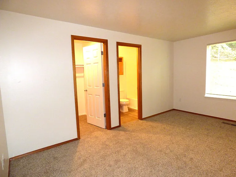 5699 Waln Creek Ct S — Photo 33