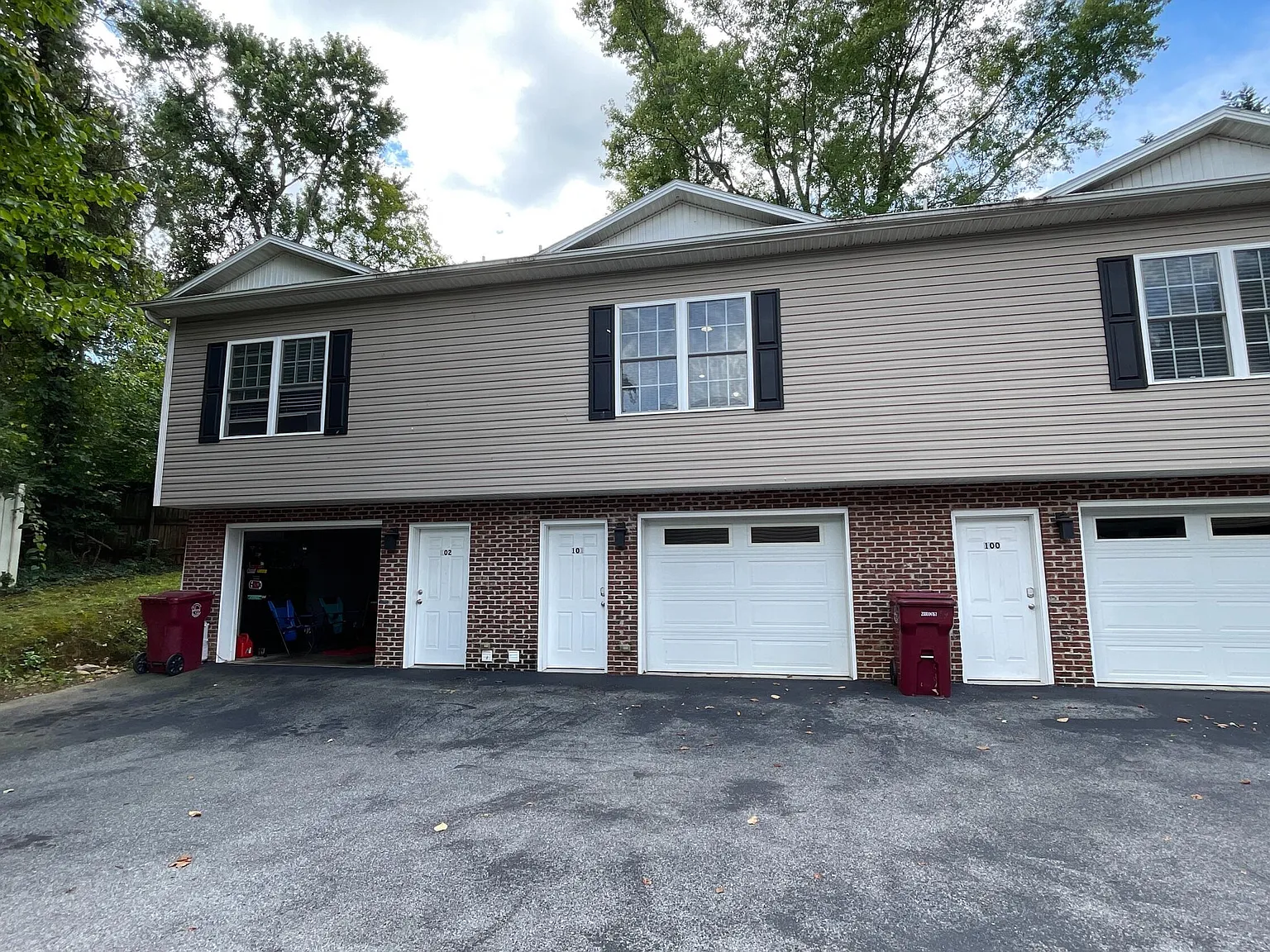 2 bed, 1080 sqft, $2,500 — Photo 1