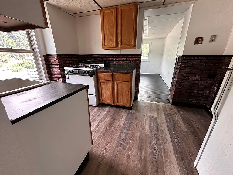 750 Church Street Ext — Photo 9