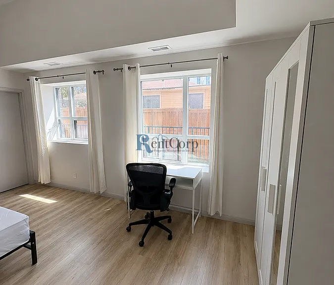 269 Sunview St #101 — Photo 5