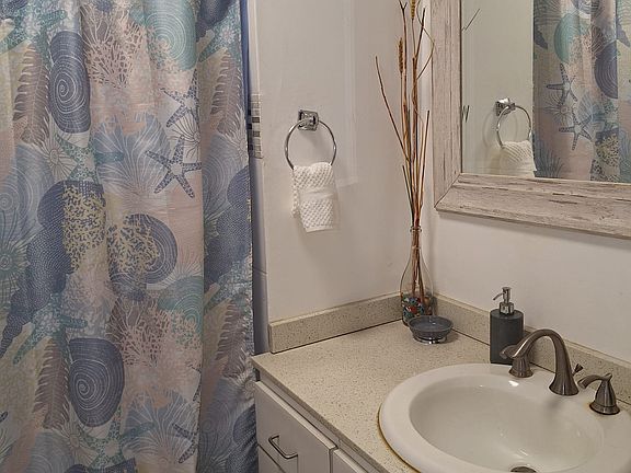 4th image of 1374 Ashford #7A