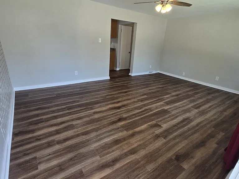 3431 Fullerton Ave — Photo 11