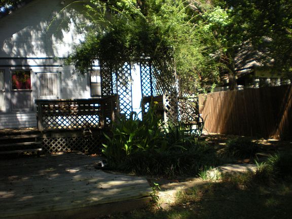 5th image of 210 Virginia Ave