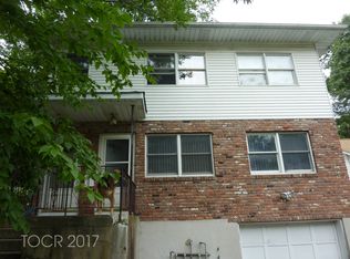 19 Riverside Dr, Suffern, NY 10901