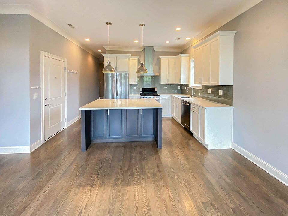 1st image of 1244 W Oakdale Ave #3