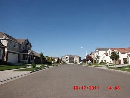 3868 Prosser St photo 1