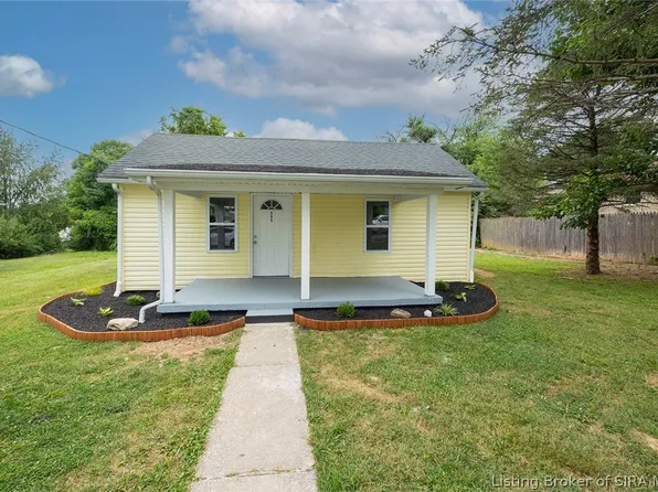 908 Hayes Avenue, Salem, IN 47167