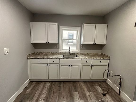 3rd image of 4541 E 139th St