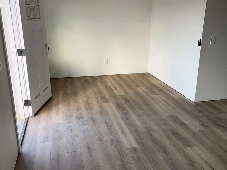 824 N 11th Ave #3 — Photo 2