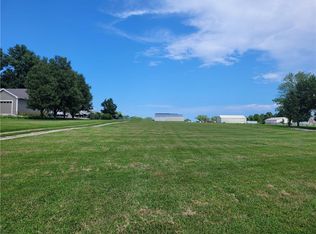 3923 S Rust Rd, Grain Valley, MO 64029