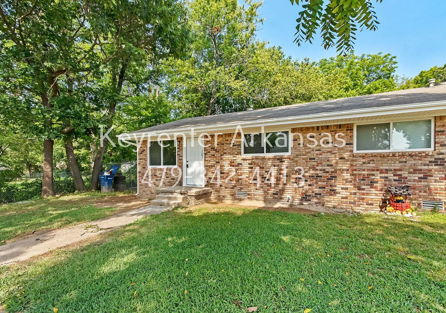 N College Duplex — Photo 3