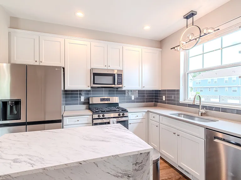 322 Jeff Keeton Dr — Photo 9
