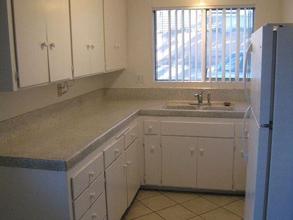 5th image of 4349 Rosebud Ln APT D