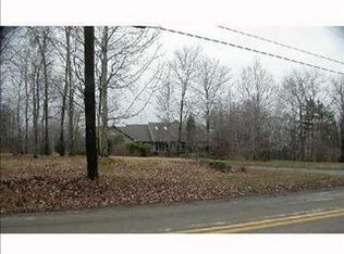 678 Pittsburgh Rd, Rochester, PA 15074