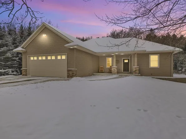 1894 STATELY CONIFER RIDGE, Rosholt, WI 54473