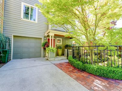 502 NE Knott St, Portland, OR, 97212